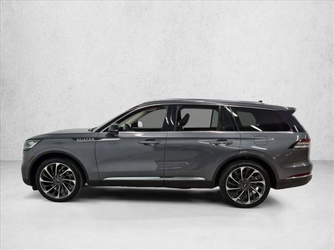 Used 2022 Lincoln Aviator Reserve w/ Equipment Group 201A RWD image 9
