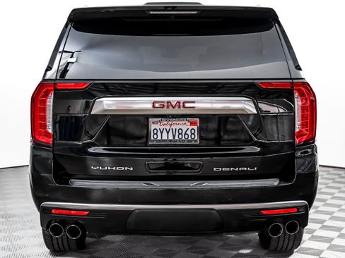 Used 2022 GMC Yukon XL Denali w/ Denali Ultimate Package AWD/4WD image 7