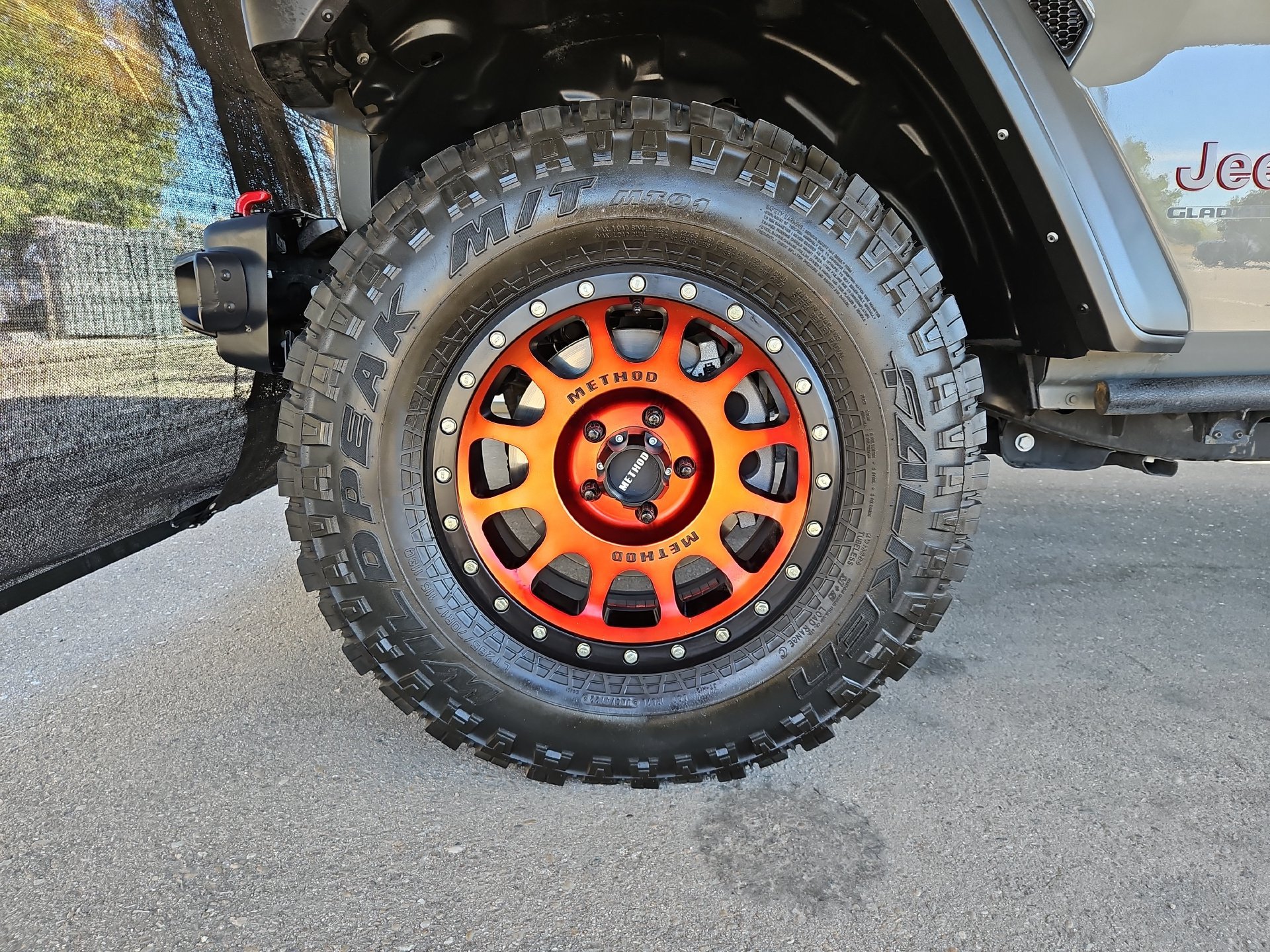 Used 2023 Jeep Gladiator Rubicon w/ Cold Weather Group AWD/4WD image 25