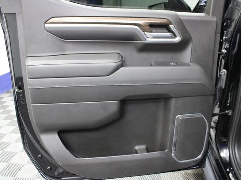 Used 2022 Chevrolet Silverado 1500 RST AWD/4WD image 57