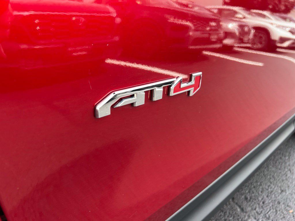 Used 2023 GMC Terrain AT4 AWD/4WD image 31