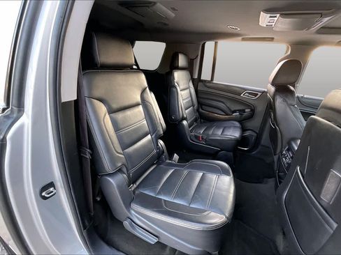 Used 2015 GMC Yukon XL Denali w/ Premium Package AWD/4WD image 17