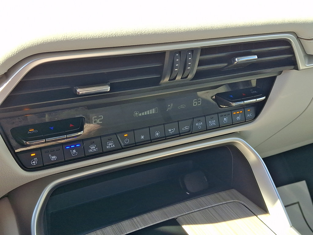Used 2024 MAZDA CX-90 Plug-In Hybrid w/ Premium Plus AWD/4WD image 29