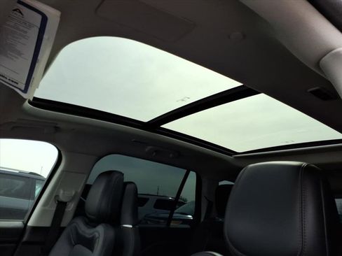 Used 2025 Lincoln Aviator Reserve w/ Equipment Group 201A image 11