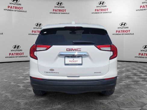 Used 2024 GMC Terrain SLE AWD/4WD image 4