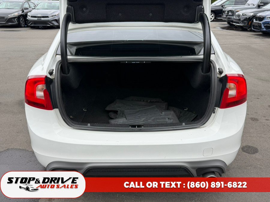 Used 2017 Volvo S60 T5 Dynamic AWD/4WD image 17
