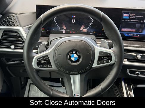 Used 2025 BMW X7 xDrive40i w/ M Sport Package AWD/4WD image 14