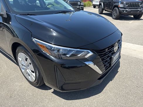 Used 2024 Nissan Sentra S FWD image 11