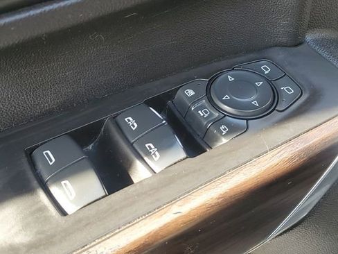 Used 2021 GMC Sierra 2500 SLT w/ SLT Premium Package image 28