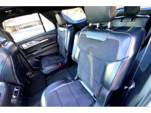 Used 2025 Ford Explorer ST w/ Sun And Sound Package image 28