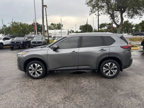 Certified 2021 Nissan Rogue SV w/ Premium Package FWD image 17