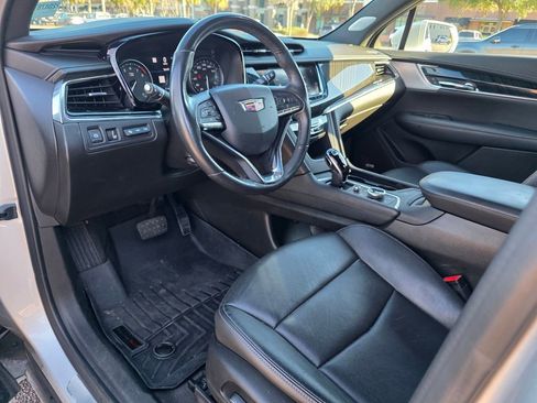 Used 2020 Cadillac XT6 Premium Luxury image 11