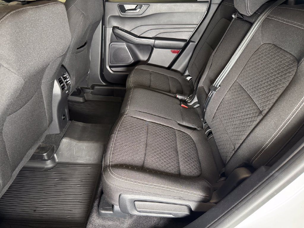 Used 2024 Ford Escape Active AWD/4WD image 21