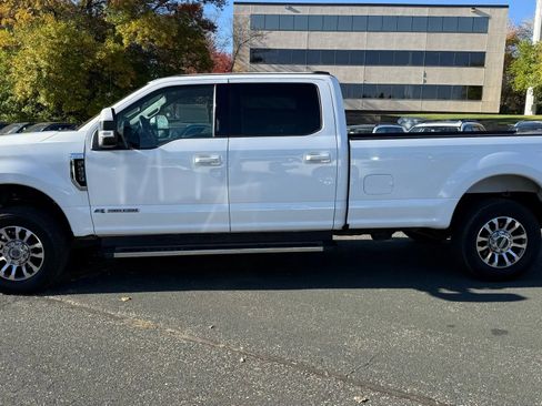 Used 2021 Ford F250 Lariat image 2