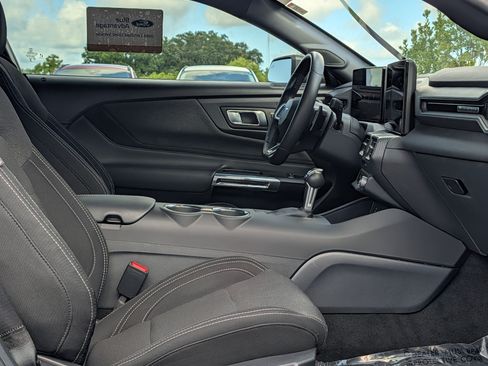 Used 2025 Ford Mustang GT RWD image 13