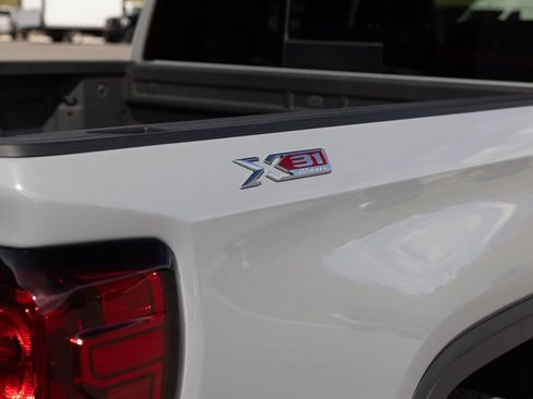 Used 2024 GMC Sierra 1500 Elevation w/ Elevation Premium Package AWD/4WD image 8