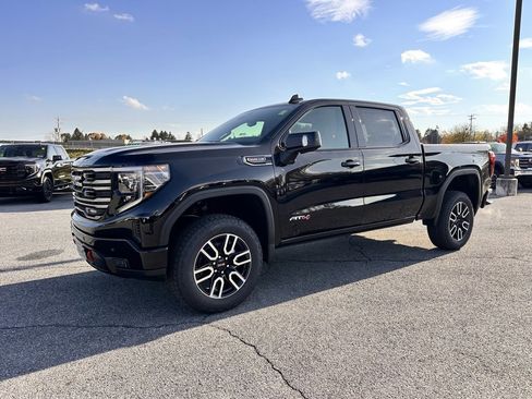 New 2026 GMC Sierra 1500 AT4 w/ AT4 Premium Package image 2