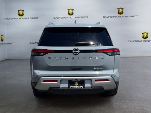 Used 2024 Nissan Pathfinder Platinum w/ Cargo Package FWD image 4
