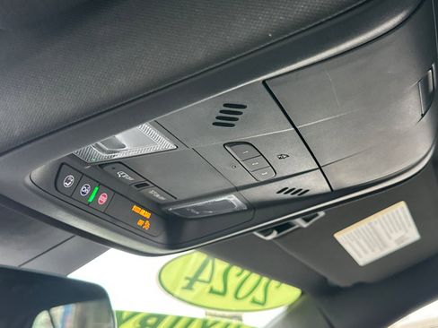 Used 2024 Cadillac XT4 Premium Luxury image 24