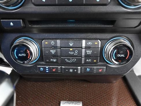 Used 2018 Ford F150 Raptor w/ Equipment Group 802A Luxury AWD/4WD image 16
