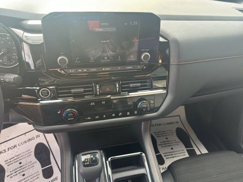 Used 2023 Nissan Pathfinder Rock Creek image 10