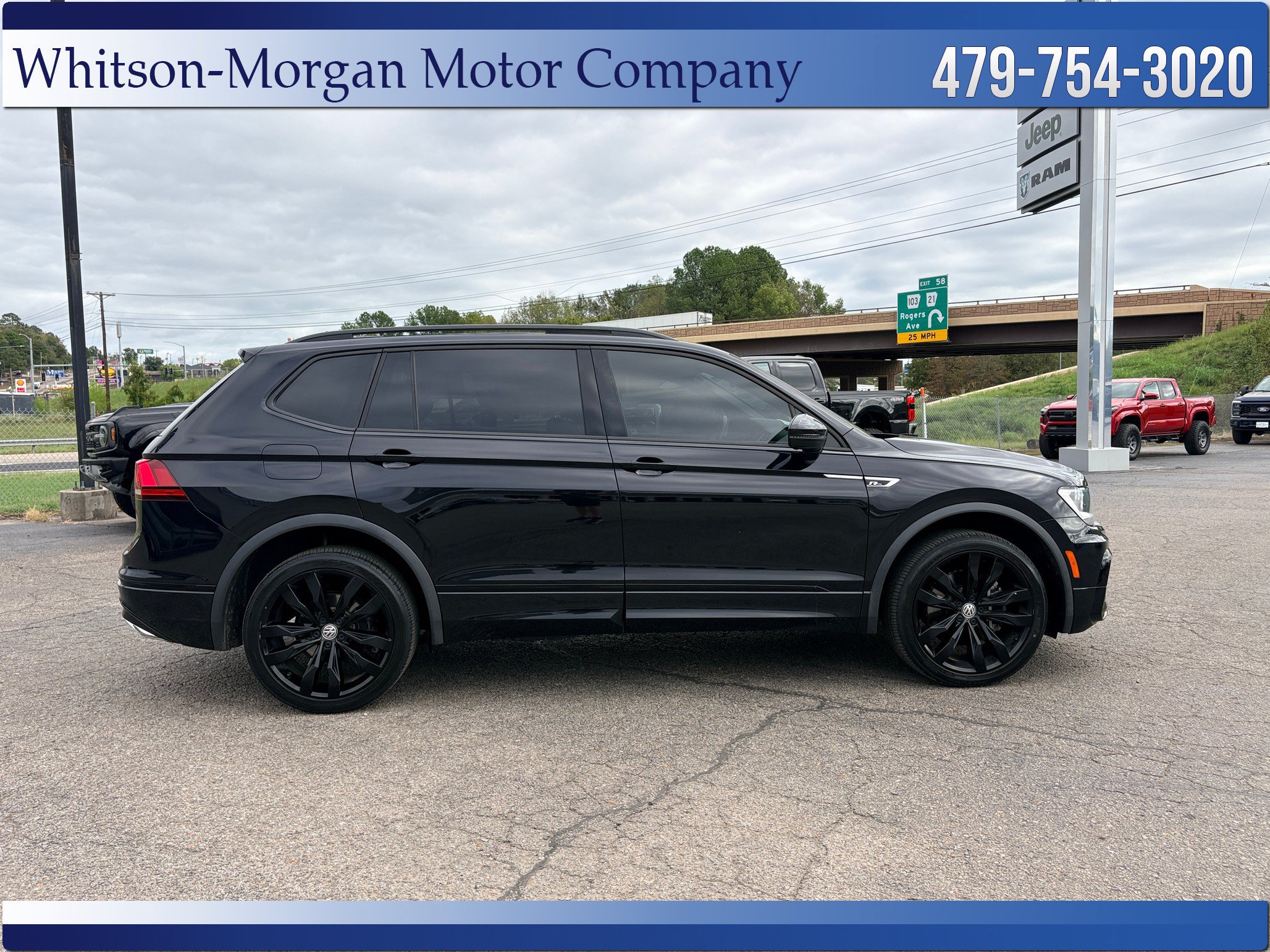 Used 2021 Volkswagen Tiguan SE R-Line FWD image 4