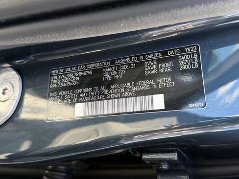 Certified 2024 Volvo XC60 B5 Plus w/ Climate Package AWD/4WD image 30