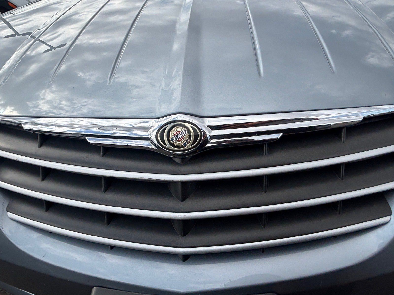 Used 2005 Chrysler Crossfire Limited RWD image 9