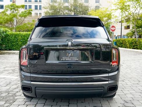 Used 2020 Rolls-Royce Cullinan Black Badge image 23