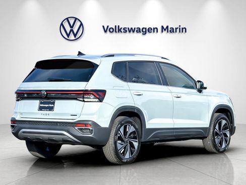 New 2026 Volkswagen Taos SE AWD/4WD image 5
