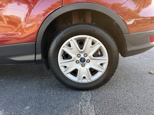 Used 2015 Ford Escape S FWD image 37