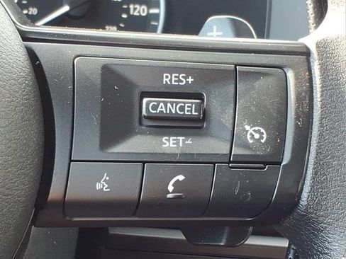 Used 2025 Nissan Pathfinder S AWD/4WD image 29