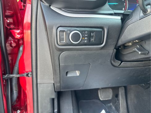 Used 2023 Ford Explorer XLT AWD/4WD image 22