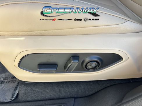 New 2025 Jeep Grand Cherokee Limited image 14