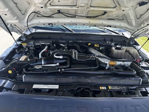Used 2014 Ford F550 4x4 Regular Cab Super Duty image 29