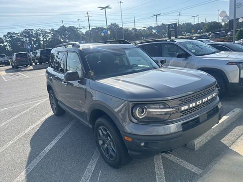 Used 2021 Ford Bronco Sport Badlands w/ Badlands Package AWD/4WD image 3