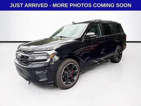 Used 2023 Ford Expedition Limited AWD/4WD image 3