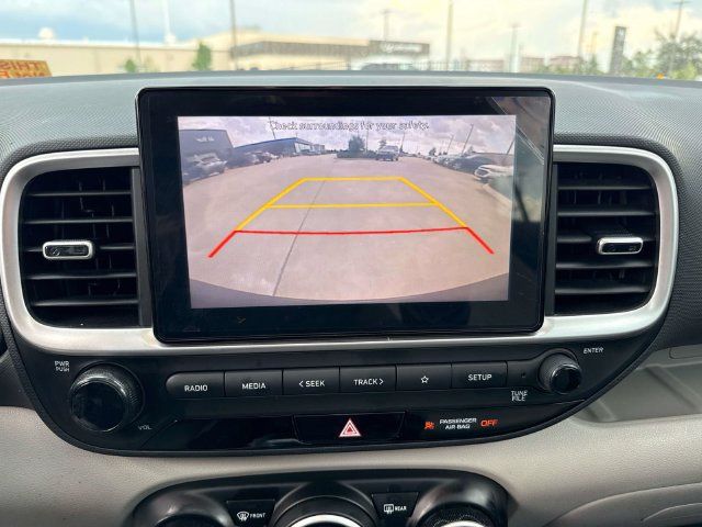 Used 2022 Hyundai Venue SEL FWD image 32