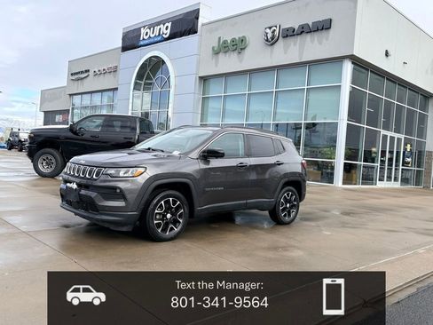 Used 2022 Jeep Compass Latitude w/ Sun and Sound Group image 1