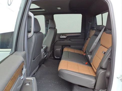 New 2026 Chevrolet Silverado 3500 High Country w/ High Country Premium Package AWD/4WD image 8