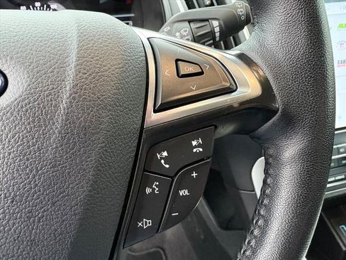 Used 2024 Ford Edge SEL image 12