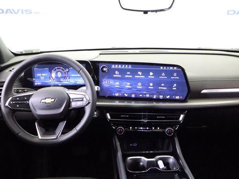 New 2026 Chevrolet Traverse LT w/ Driver Confidence Package FWD image 16