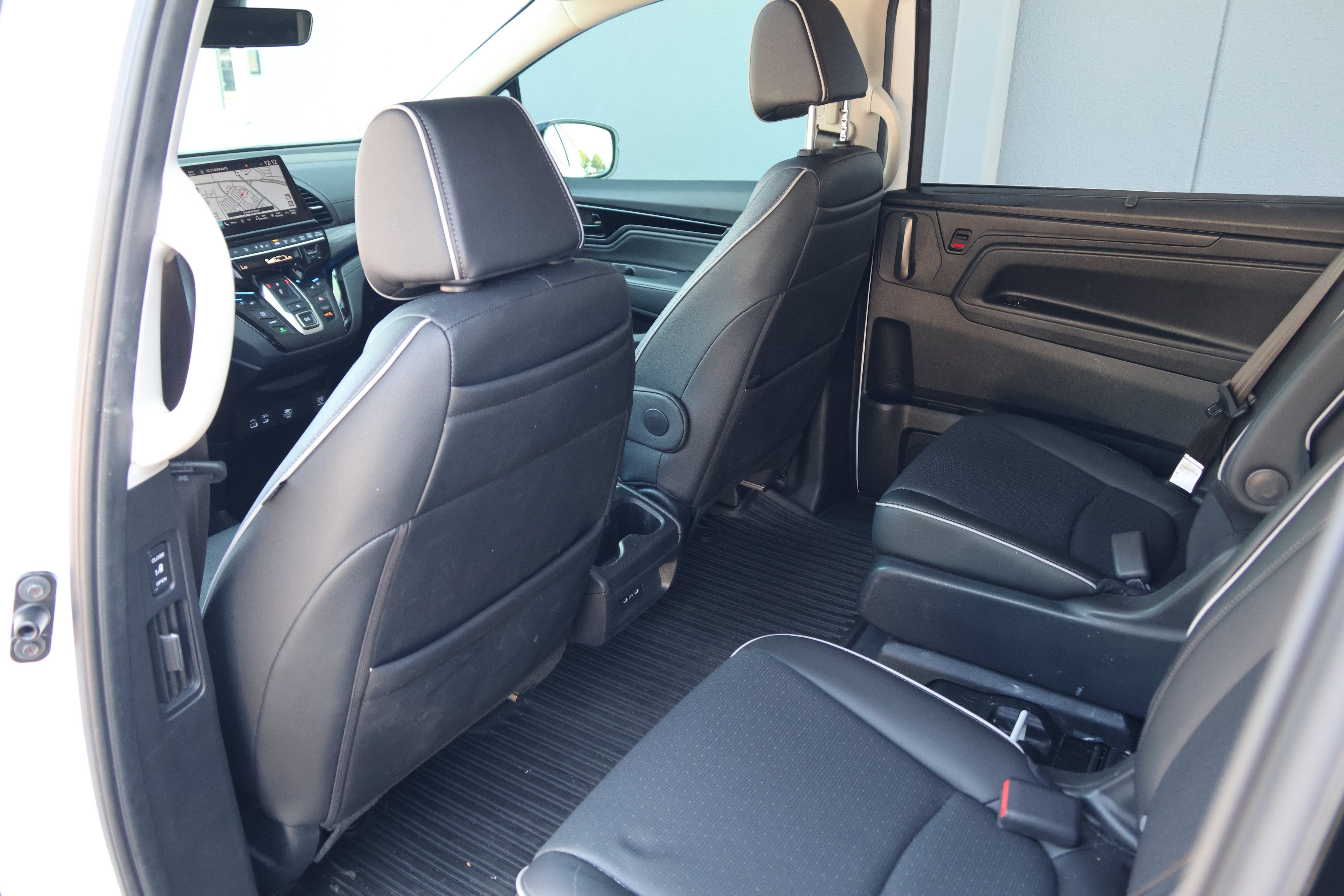 Used 2025 Honda Odyssey Elite image 37