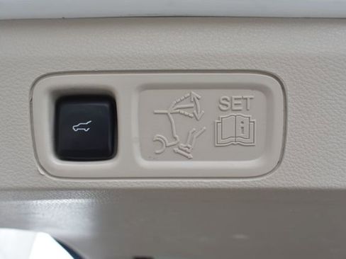 Used 2020 Lincoln Navigator L Reserve w/ Luxury Package image 52