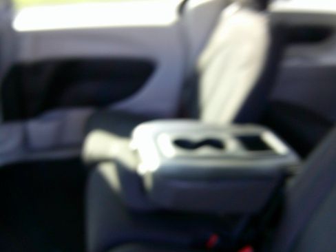 Used 2017 Chrysler Pacifica LX FWD image 61