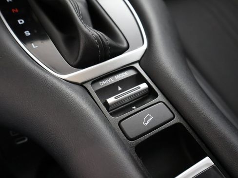 Used 2024 Honda HR-V EX-L image 50
