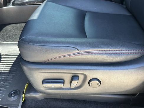 Used 2020 Toyota 4Runner Venture w/ Moonroof Package AWD/4WD image 26