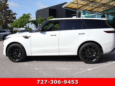 Used 2025 Land Rover Range Rover Sport Dynamic SE AWD/4WD image 6