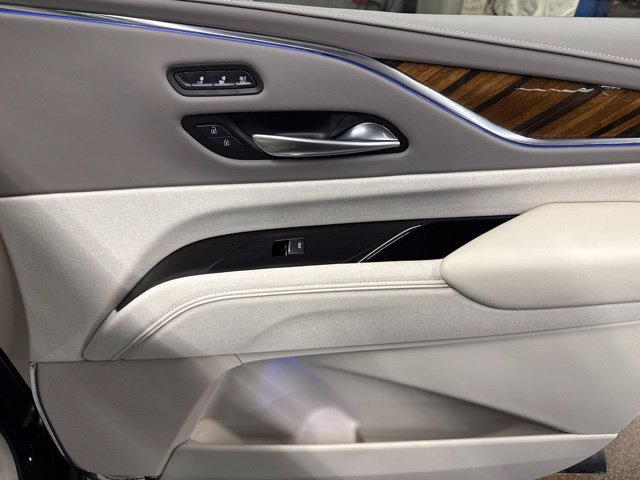 Certified 2024 Cadillac Escalade ESV Sport Platinum w/ LPO, ONYX Package AWD/4WD image 27