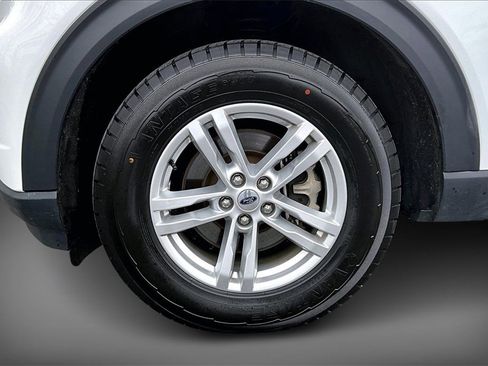 Used 2023 Ford Explorer XLT w/ Equipment Group 202A image 31